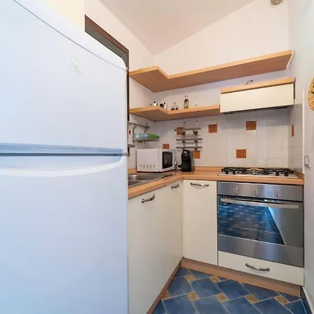 200m Dal Mare Giardino Piscina Tanaunella